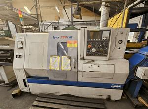 DOOSAN LYNX 220LMA Lathe