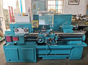 Centre Lathe TOS SV18RD/750